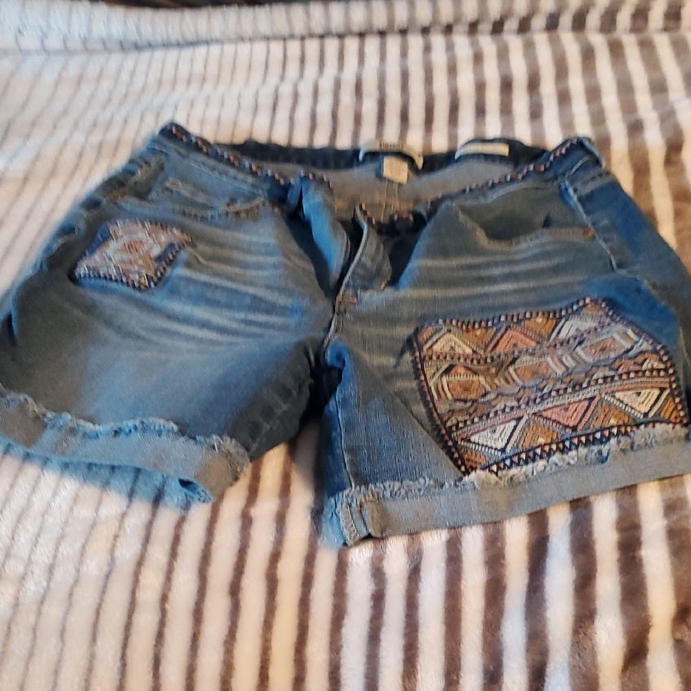 Vintage America Blue Jean Shorts with Distressed Hem